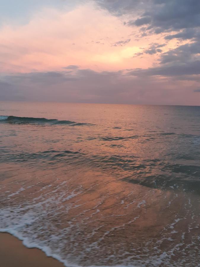 דירות אבולה Fronte Mare מראה חיצוני תמונה